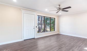 813 Dalzell St, Shreveport, LA 71104