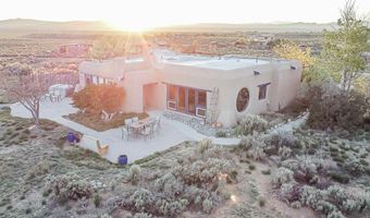 135 Mesa Sea, Arroyo Hondo, NM 87513