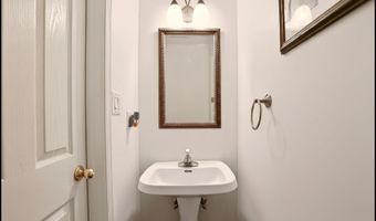 1555 Connemara Rd, Indianapolis, IN 46217
