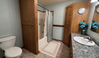 37948 127th St, Aberdeen, SD 57401