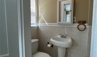11 Roma St 1, Bristol, RI 02809