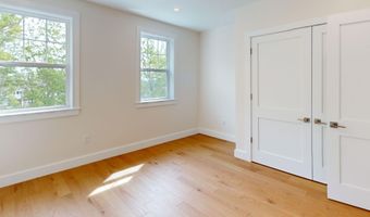 4 Longview Dr 403, Atkinson, NH 03811