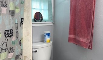 813 W Mann Ave, Artesia, NM 88210