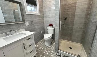 29 W 26TH St, Bayonne, NJ 07002