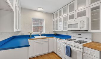 198 Lake Shore Road 2, Boston, MA 02135