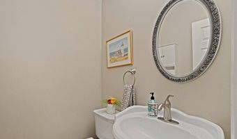 9220 BURNETTA Dr, Annandale, VA 22003