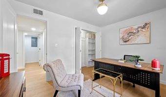 1055 KENSINGTON PARK Dr 205, Altamonte Springs, FL 32714