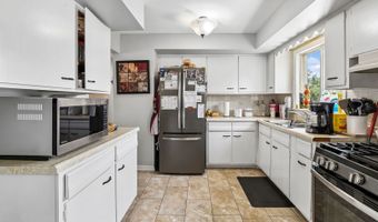 356 W Park Ave, Addison, IL 60101