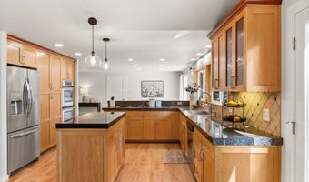 22276 VAUGHN Rd, Veneta, OR 97487
