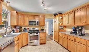 30 Lake Rd, Columbia, CT 06237