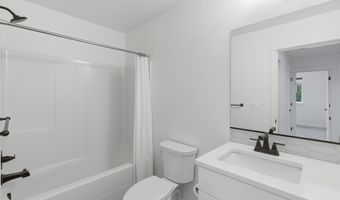 2524 NE Purcell Blvd, Bend, OR 97701