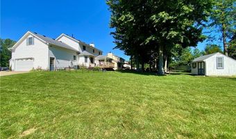 869 MOSS CANYON Dr, Amherst, OH 44001