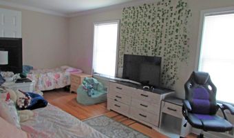 133 Village Dr, Barnegat, NJ 08005
