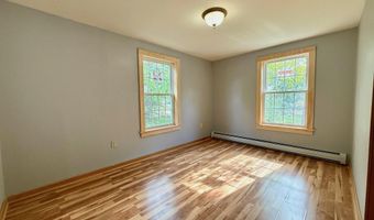 5 Greenfield Ave, Bangor, ME 04401