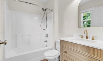 305 Broadstone Dr, Adams Twp., PA 16046