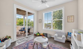 8106 ZOE Pl, Alexandria, VA 22306