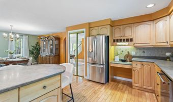 352 Log Cabin Rd, Arundel, ME 04046