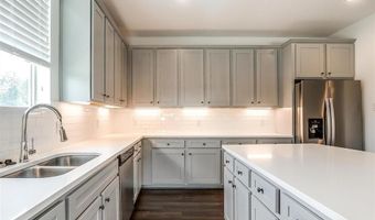 3513 S Hills Ave, Fort Worth, TX 76109