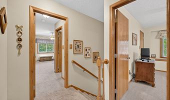 1299 Bentwood Ct, Altoona, IA 50009