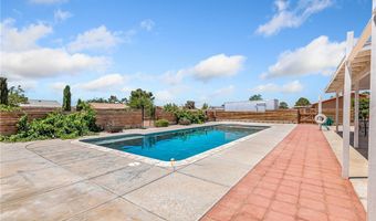 22163 Broken Lance Rd, Apple Valley, CA 92307