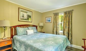 56 King Philip Rd, Narragansett, RI 02882