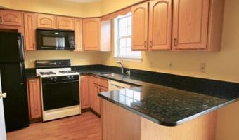 6854 SIGNATURE Cir, Alexandria, VA 22310