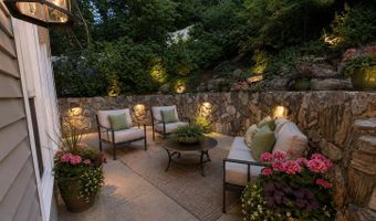910 WOODLAND HILLS Cir, Bountiful, UT 84010