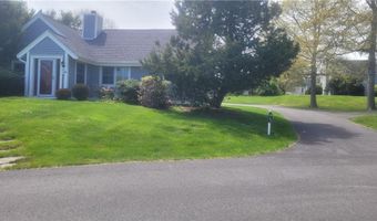 318 Corey Ln 318, Middletown, RI 02842