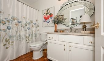 194 Kensington Ct, Aurora, OH 44202