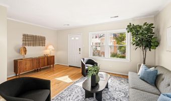 156 N BEDFORD St B, Arlington, VA 22201