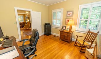461 Circle Dr, Abingdon, VA 24210