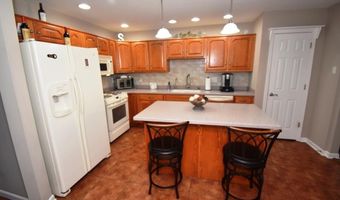 933 Amesbury Ct, Indianapolis, IN 46217