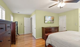 7421 BEVERLY MANOR Dr, Annandale, VA 22003