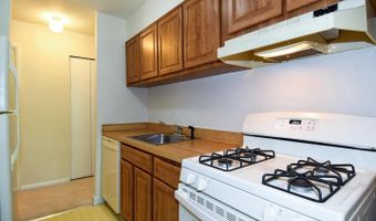 3302 WOODBURN VILLAGE Dr 23, Annandale, VA 22003