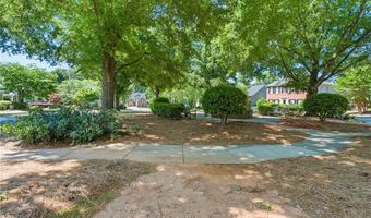 233 Ivy Glen Cir, Avondale Estates, GA 30002