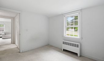 7 Page Rd, Bedford, MA 01730