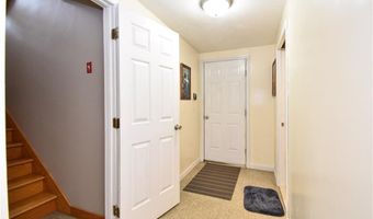 17 Middle St, North Providence, RI 02911