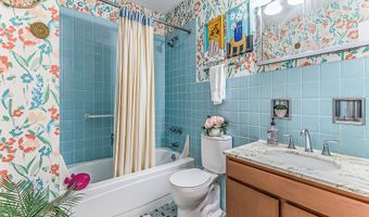 1050 Wall St 8D, Ann Arbor, MI 48105