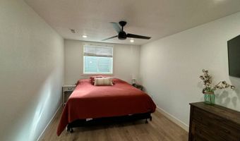 1008 S 10th Ave, Britton, SD 57430