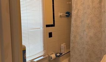 53 Catherine St, Bristol, RI 02809