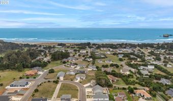 822 SPYGLASS Dr, Bandon, OR 97411