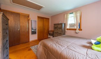 18 Cobb Rd, Ashburnham, MA 01430