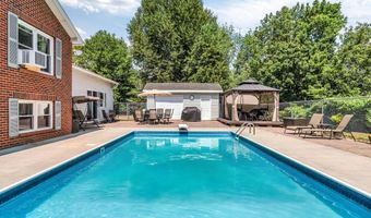 1391 Turner St, Auburn, ME 04210