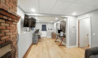 9 Heritage Cir, Johnston, RI 02919