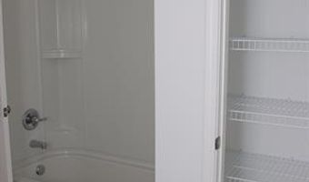 7296 Evergreen Trl, Almont, MI 48003