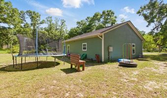 1180 HOUGH St, Bell, FL 32619