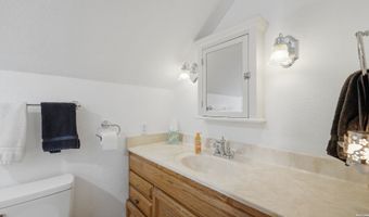 828 Shady Grv, Adkins, TX 78101