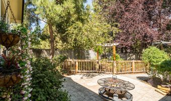 796 SE Briarwood Ct, Bend, OR 97702