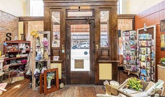 318 N Broadway St, Abilene, KS 67410