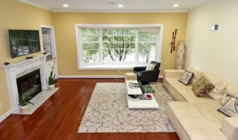 5153 WESTBARD Ave 15, Bethesda, MD 20816